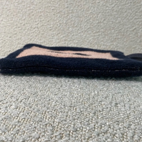 Authentic Chanel Coco Beach Set in Pink & Navy Bag Pouch & Towel - Picture 8 of 15